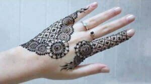 alt="Simple-Mehndi-Design"