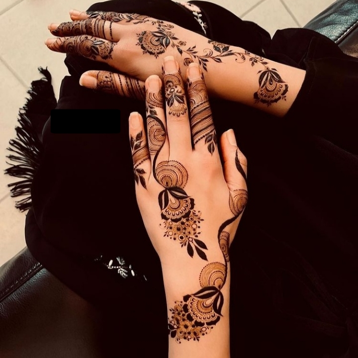 Henna Design Back Hand