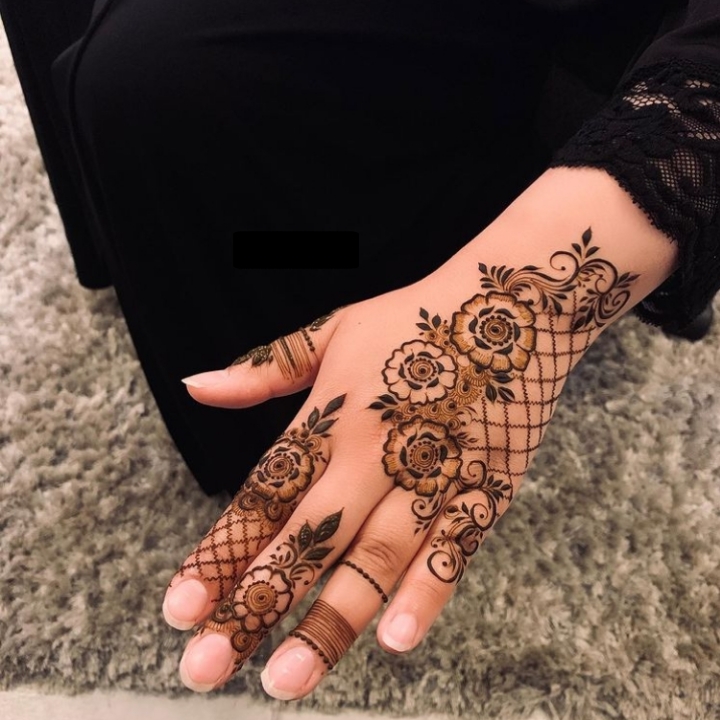 Easy Henna Design