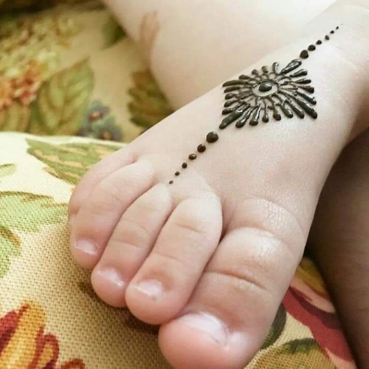 Baby Foot Mehndi Design