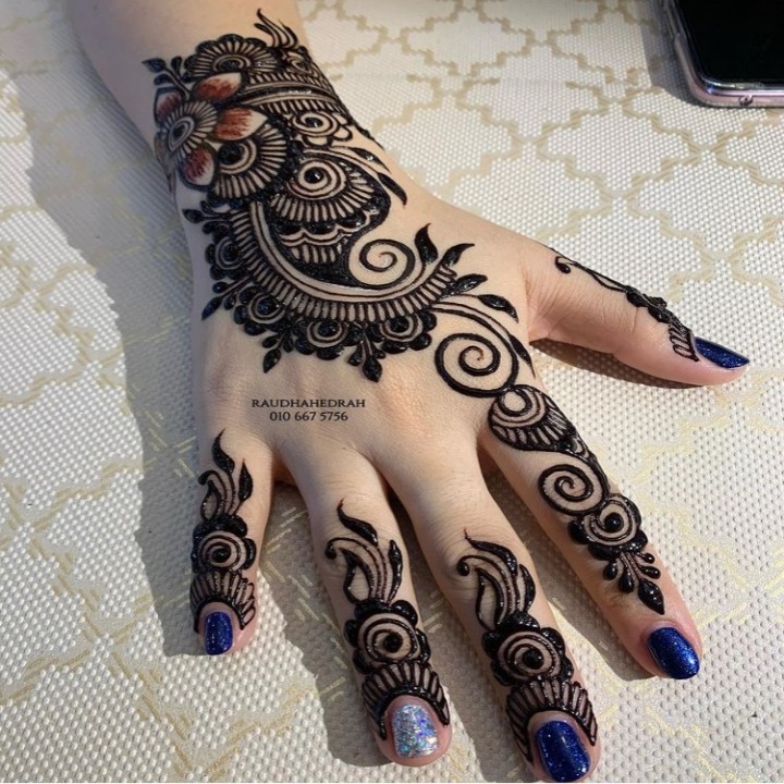 Henna Tangan Simple