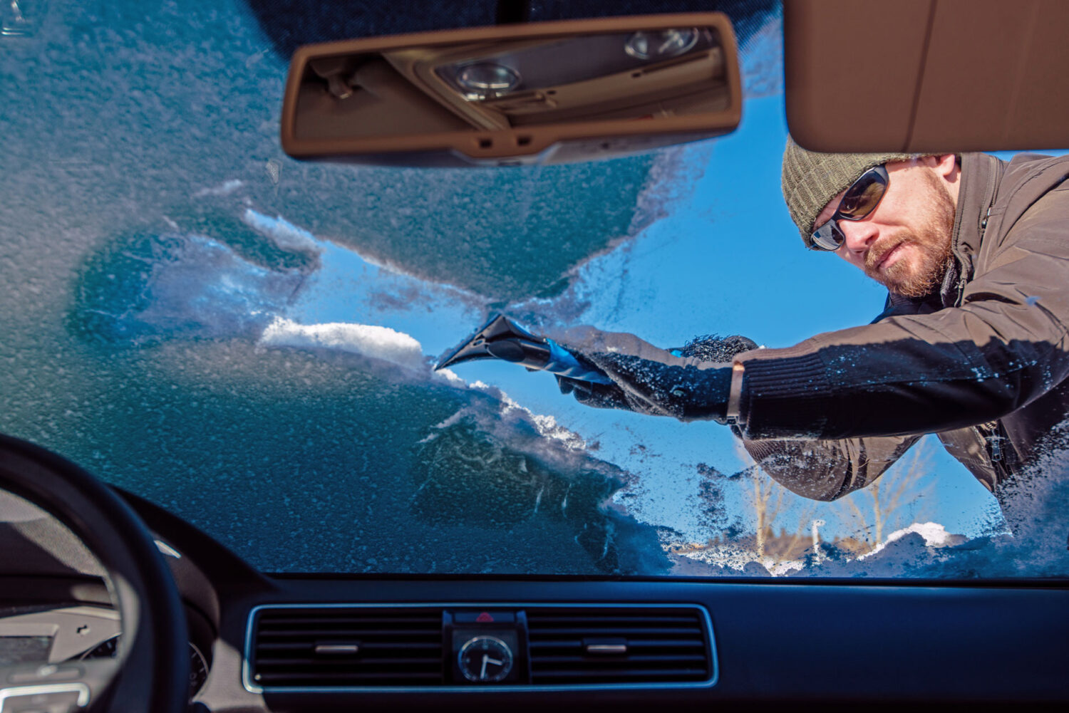 How Weather Conditions in Dubai Affect Your Auto Glass