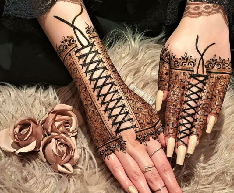 Modern Mehndi Design: A New Twist to the Traditional Art Form