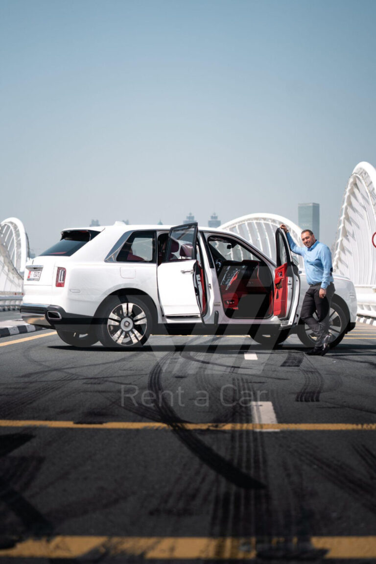Rolls Royce Rental Dubai: The Ultimate Luxury Driving Experience