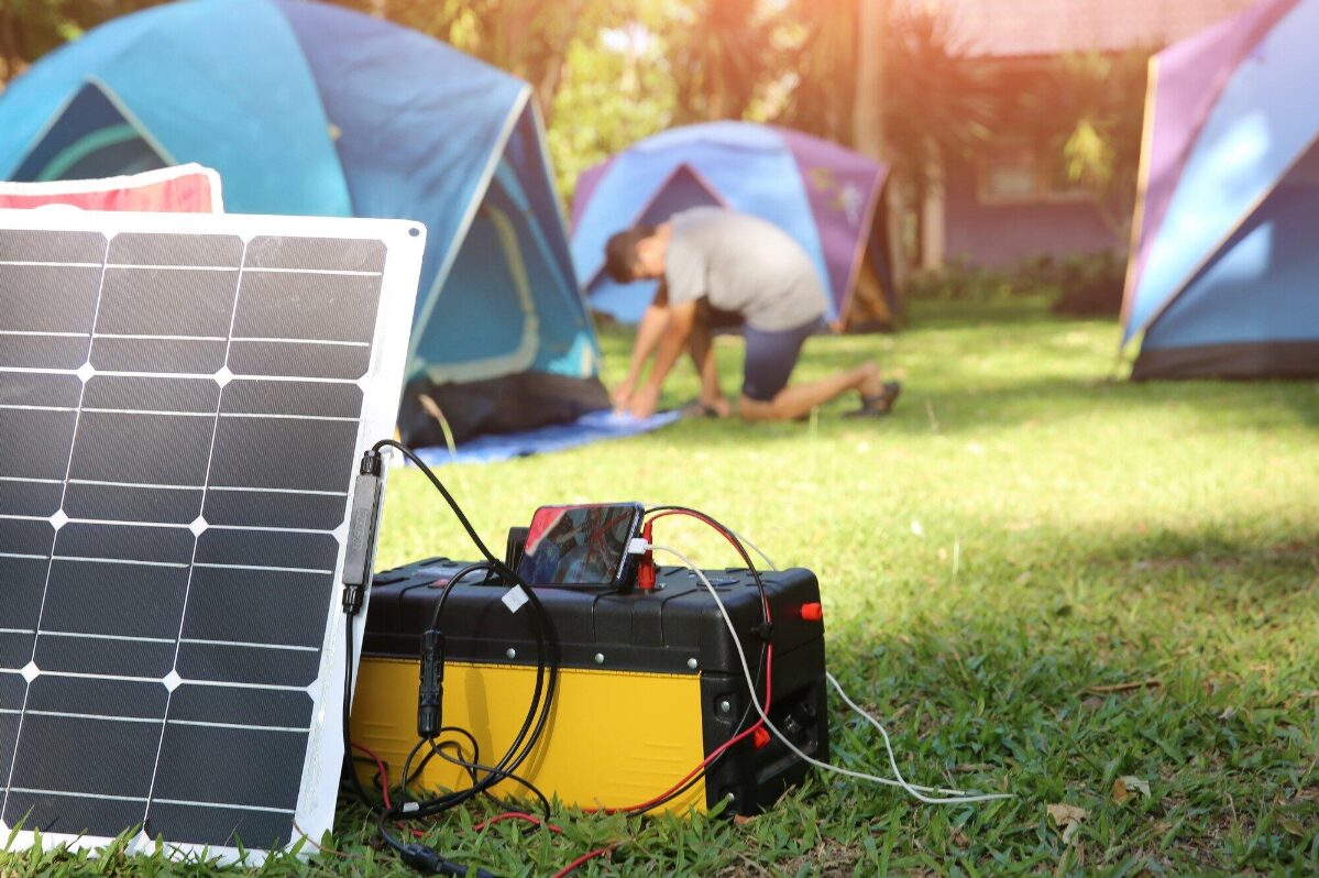 how does a solar generator work
